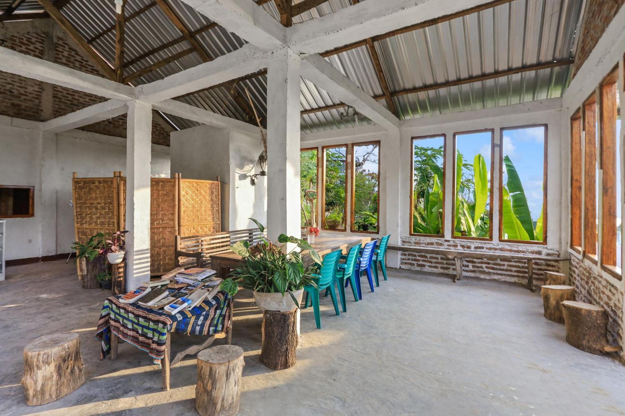 Palulu Garden Homestay Лабуан-Бахо Экстерьер фото